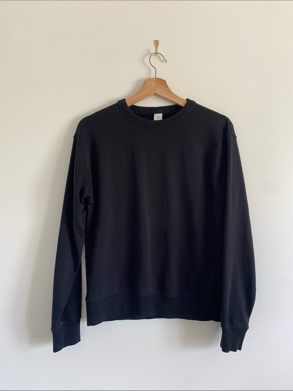 KOTN 100% Cotton Black Crewneck Sweatshirt - Picture 2 of 6